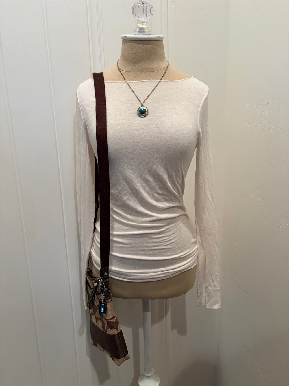 Intimissimi Cashmere Blend Lightweight Boatneck Long Sleeve